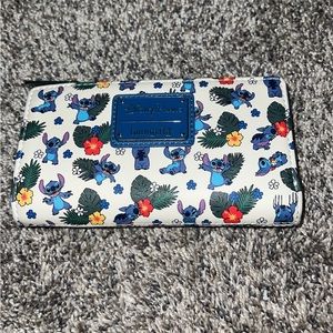 Loungefly Stitch Wallet